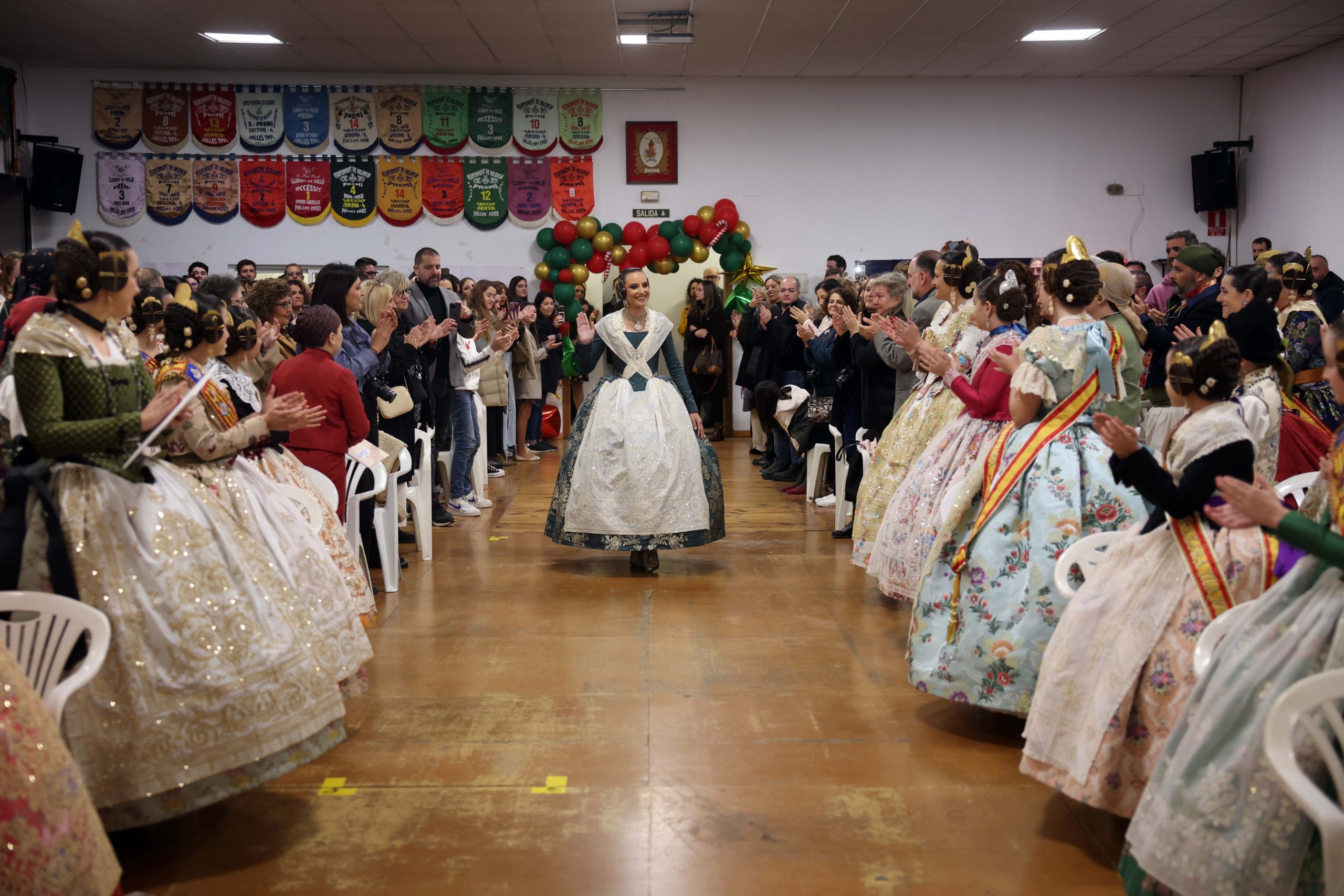 Manteletas de fallera Artesanía Viana