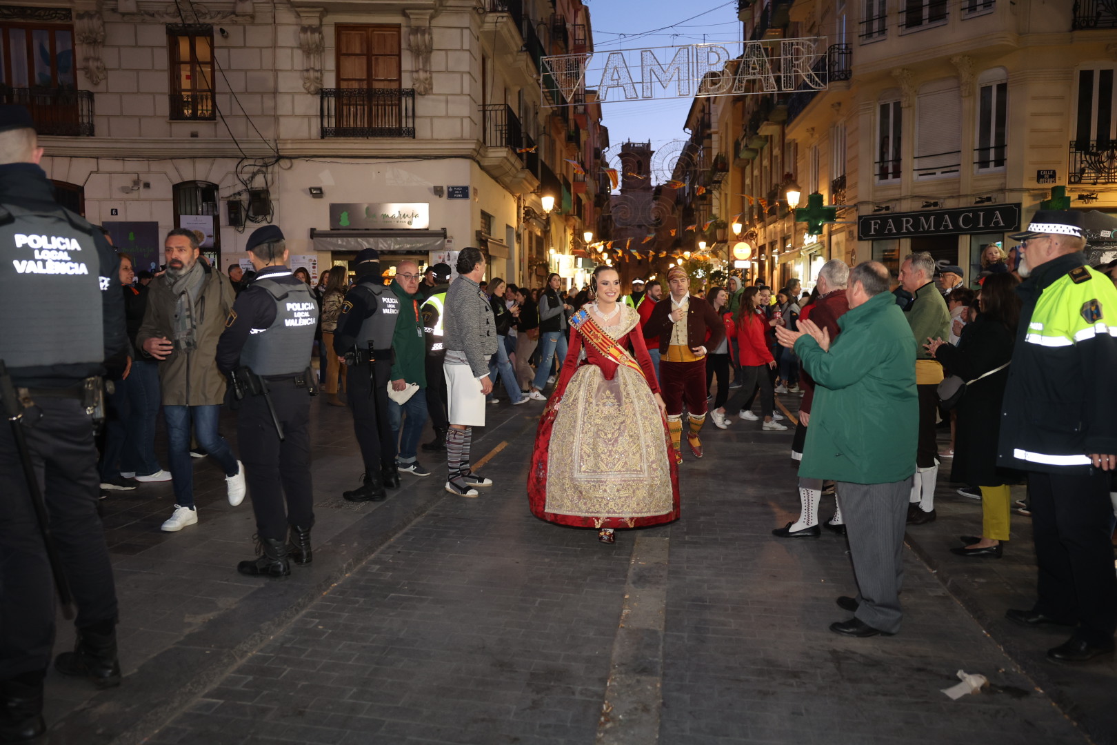 Artesanía Viana Manteletas de fallera
