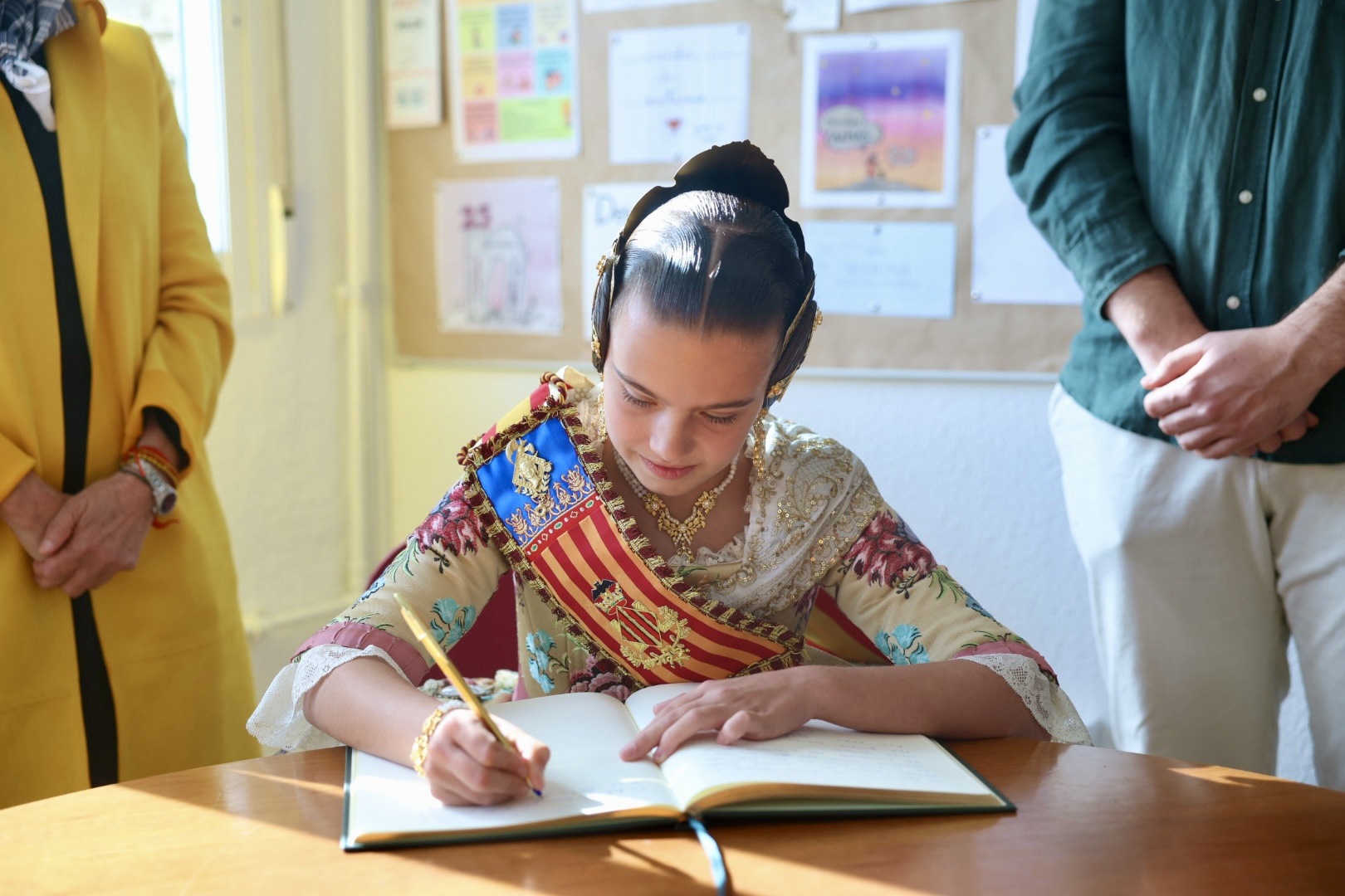 manteletas de fallera Artesanía Viana
