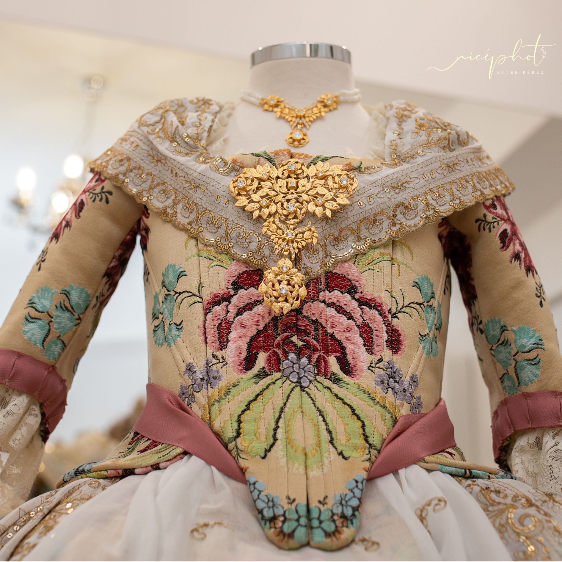 manteletas de fallera Artesanía Viana