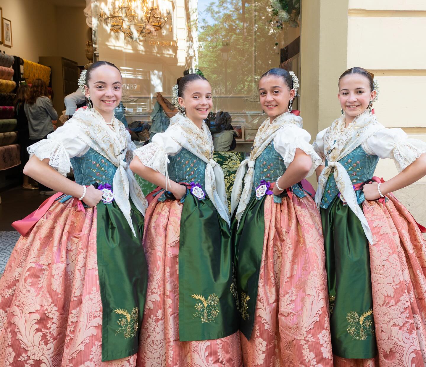 manteletas de fallera Artesanía Viana