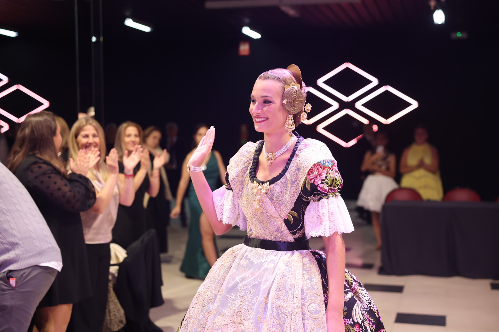 manteletas de fallera Artesanñia Viana