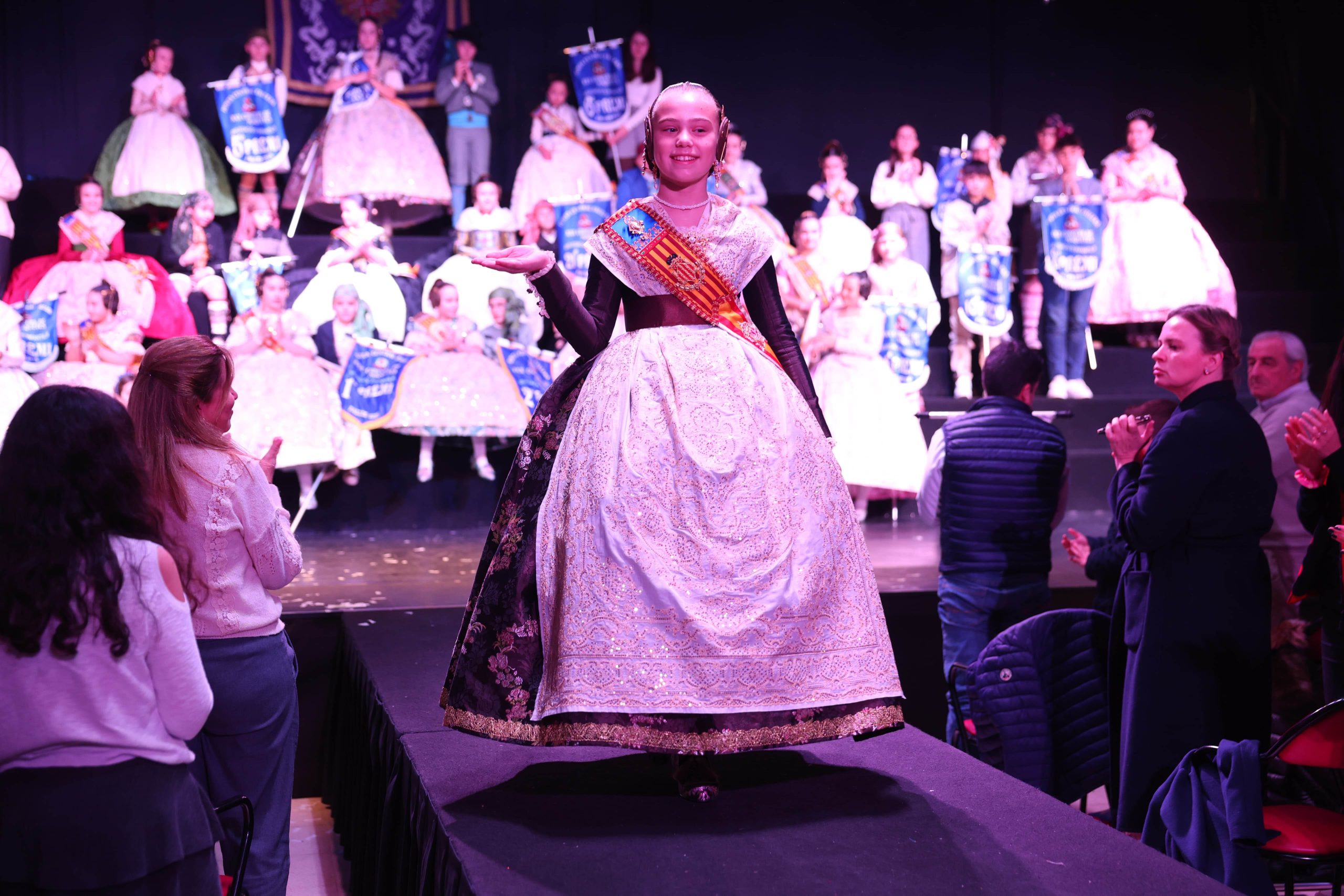 manteletas de fallera Artesanía Viana