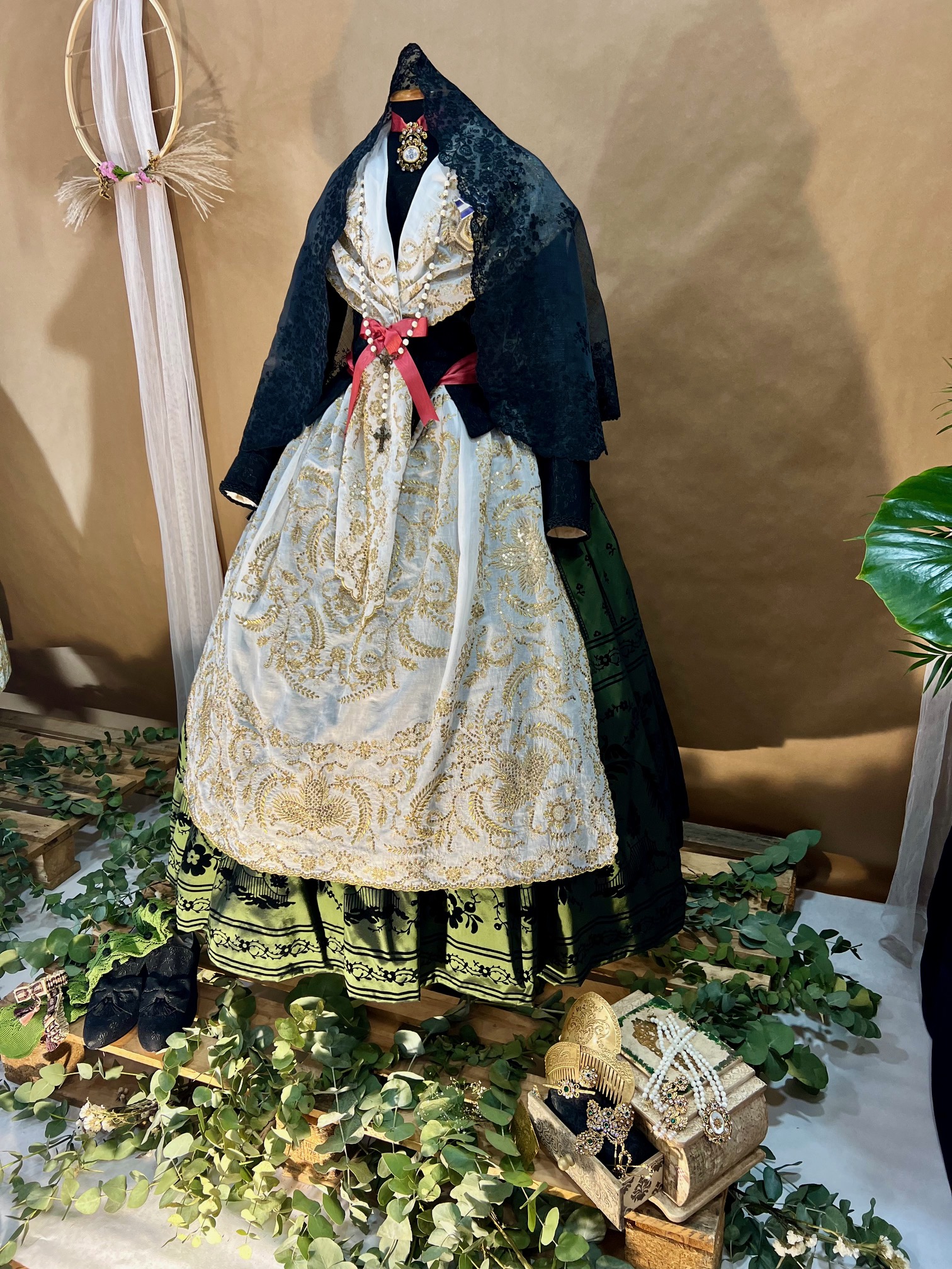 manteletas de fallera Artesanía Viana