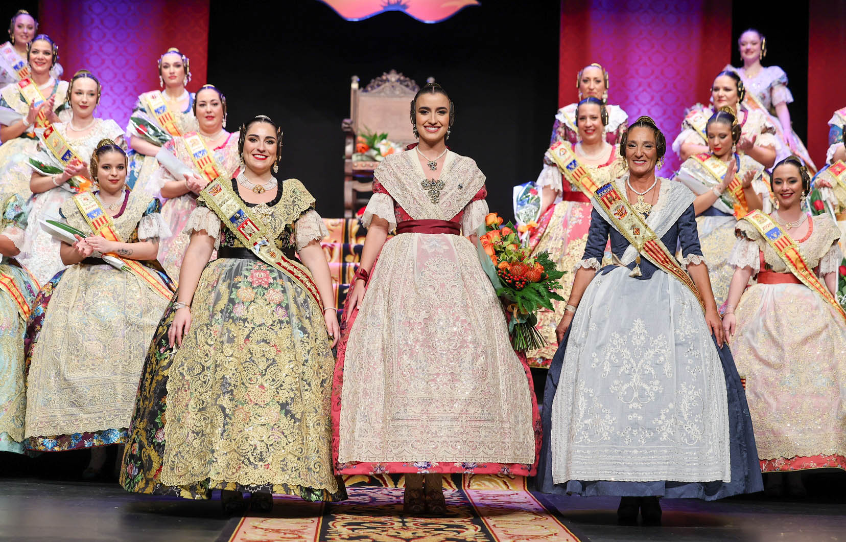 manteletas de fallera Artesanía Viana