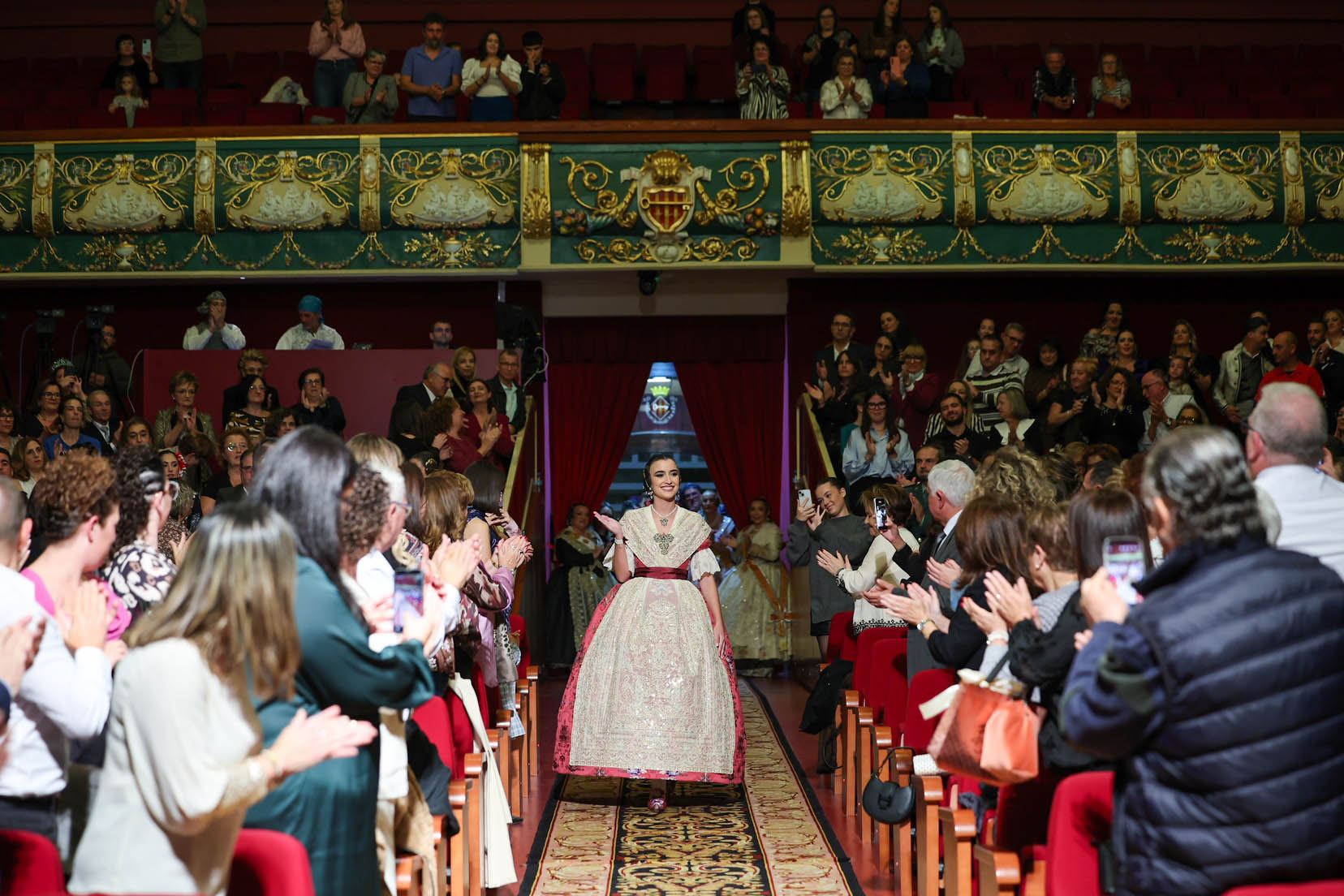 manteletas de fallera Artesanía Viana