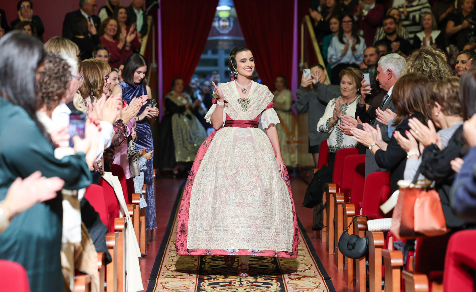 manteletas de fallera Artesanía Viana