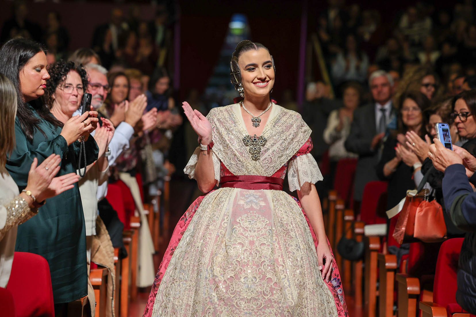 manteletas de fallera Artesanía Viana