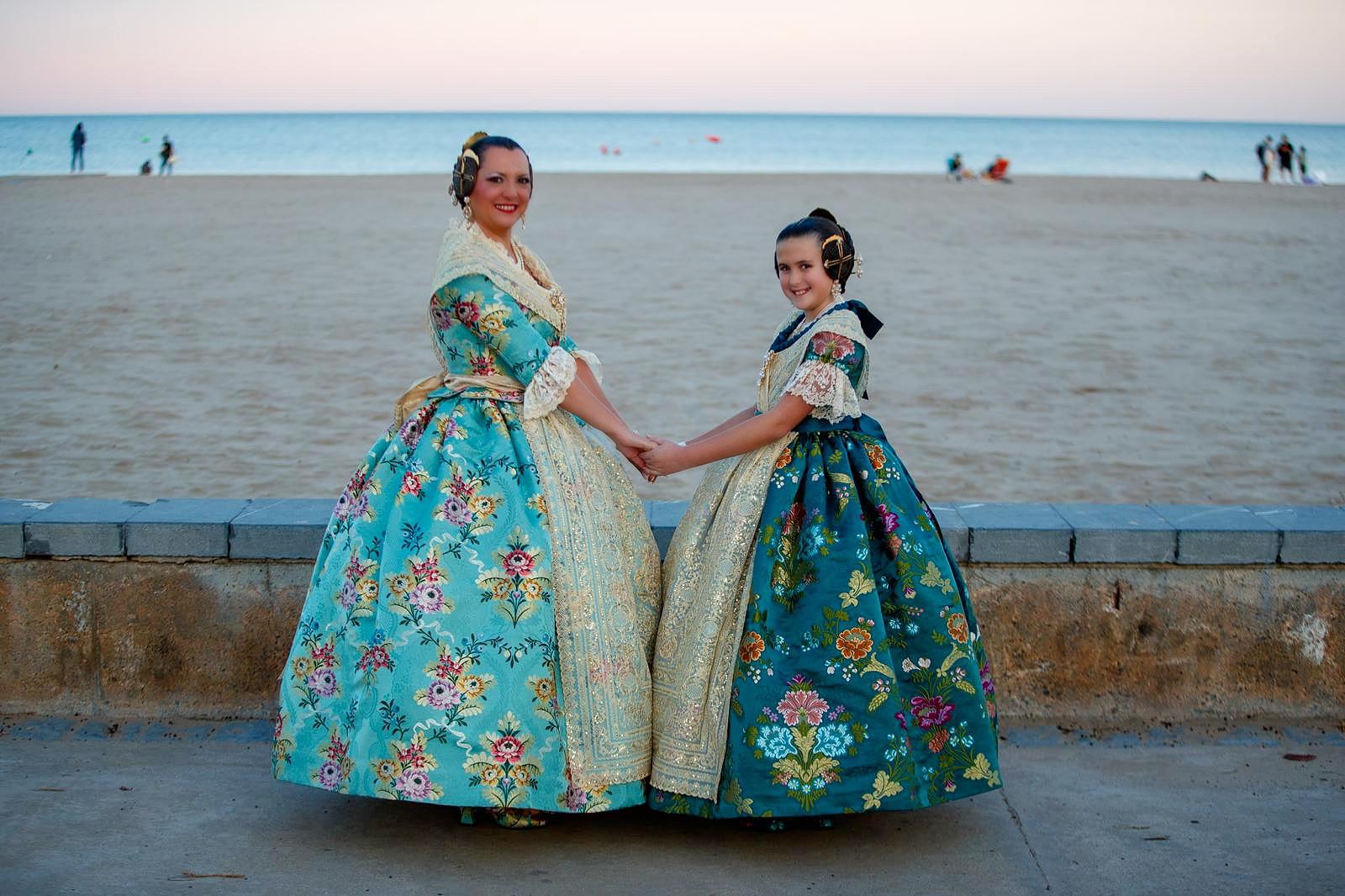 Manteletas de fallera Artesanía Viana